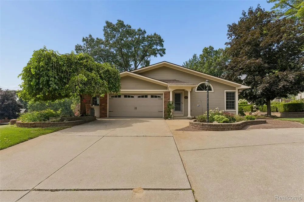 7510 Greene Haven Drive Independence Charter Township, MI 48348
