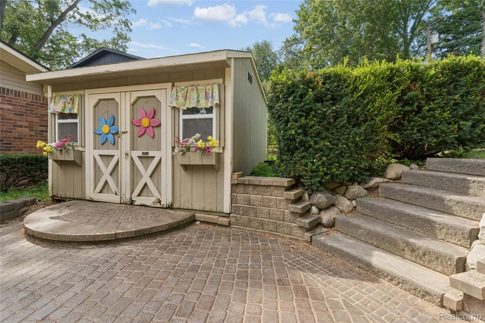 7510 Greene Haven Drive Independence Charter Township, MI 48348