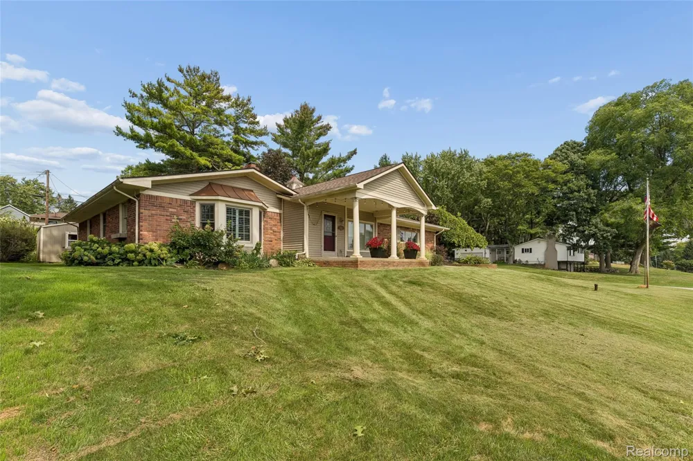 7510 Greene Haven Drive Independence Charter Township, MI 48348