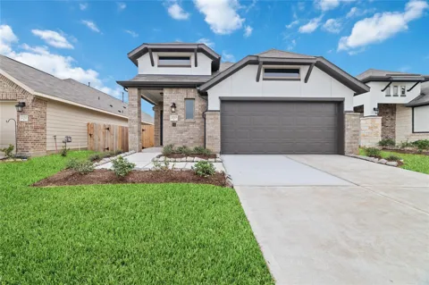 20515 Laila Manor