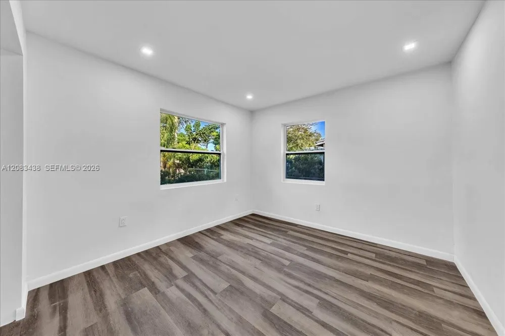 535 NW 23rd Ave Fort Lauderdale, FL 33311