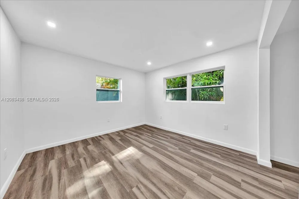 535 NW 23rd Ave Fort Lauderdale, FL 33311