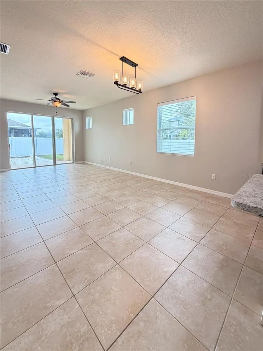 5022 SUNCATCHER DRIVE Wesley Chapel, FL 33545