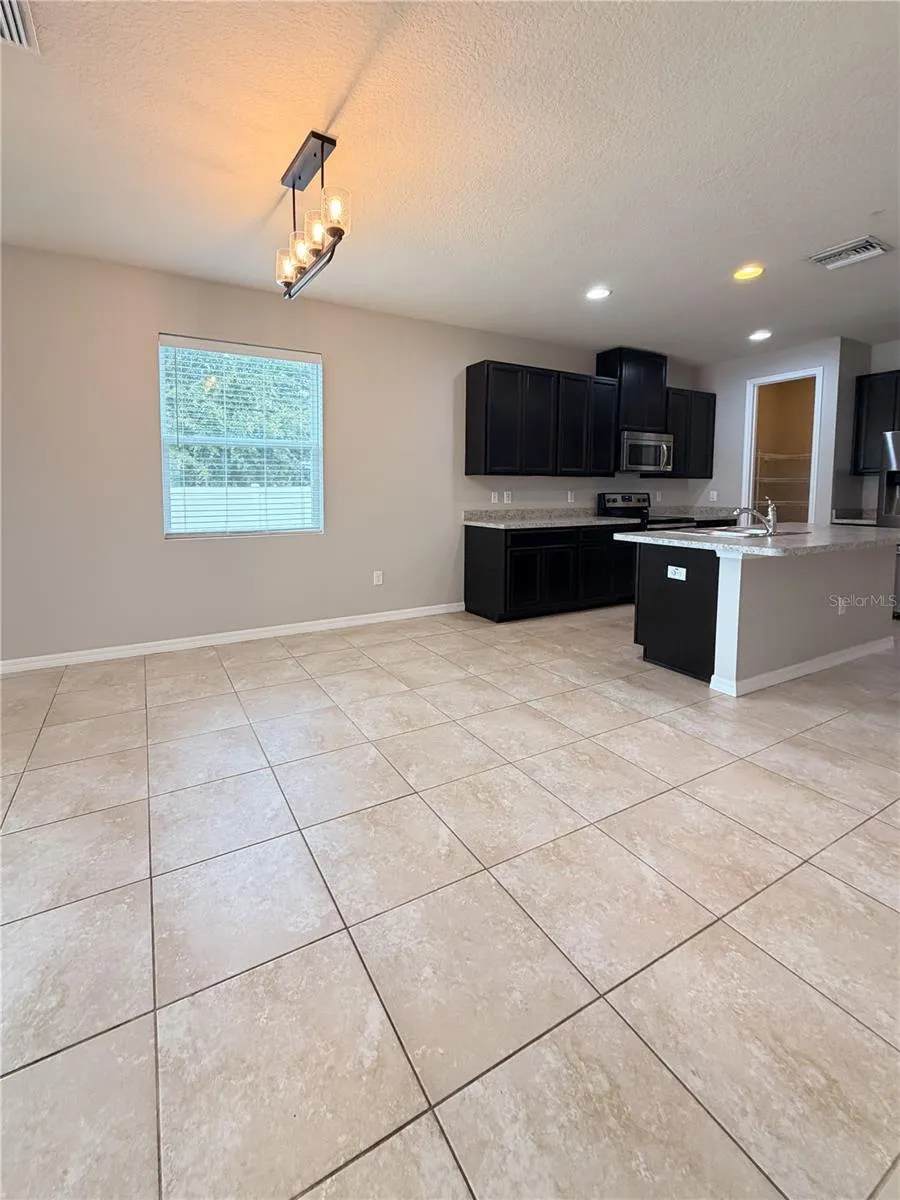 5022 SUNCATCHER DRIVE Wesley Chapel, FL 33545