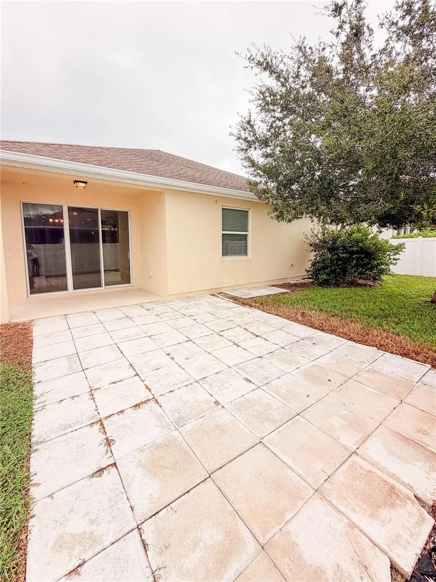 5022 SUNCATCHER DRIVE Wesley Chapel, FL 33545