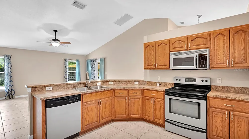1176 PERCH DRIVE St Cloud, FL 34771