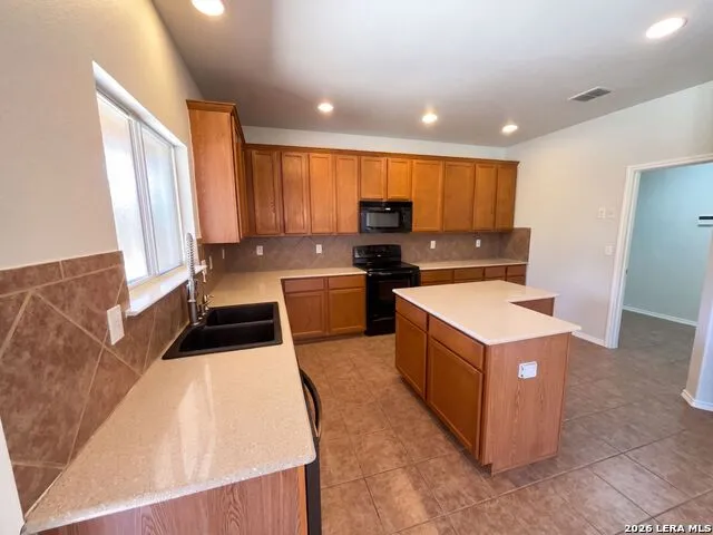 137 Deerwood Oaks Boerne, TX 78006