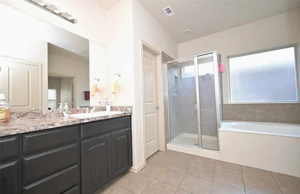 3000 Mitchell Court Arlington, TX 76010