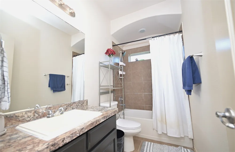 3000 Mitchell Court Arlington, TX 76010