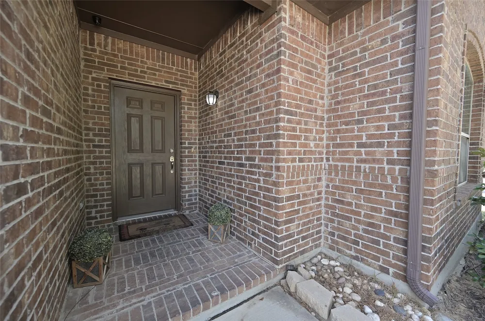 3000 Mitchell Court Arlington, TX 76010