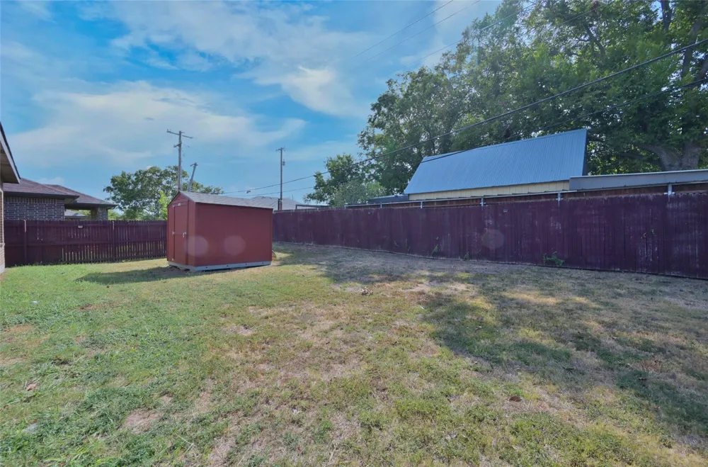 3000 Mitchell Court Arlington, TX 76010