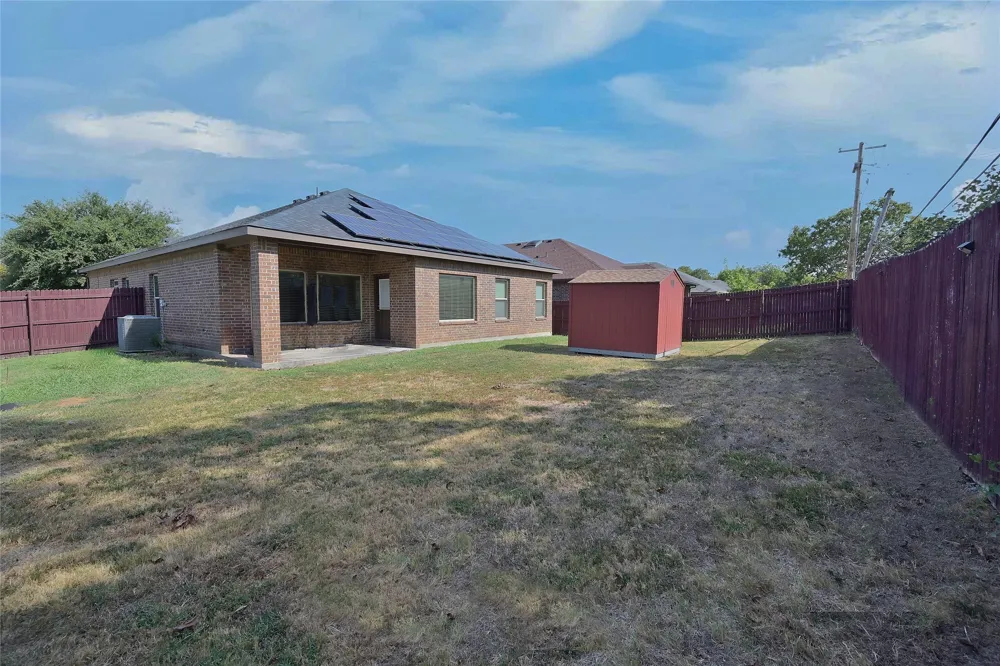 3000 Mitchell Court Arlington, TX 76010