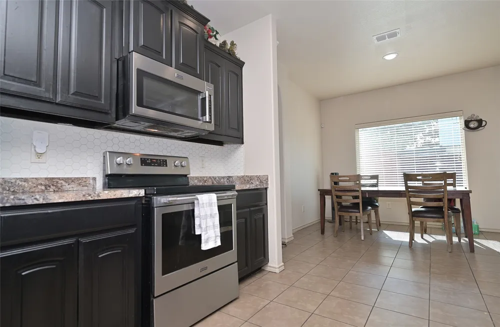 3000 Mitchell Court Arlington, TX 76010