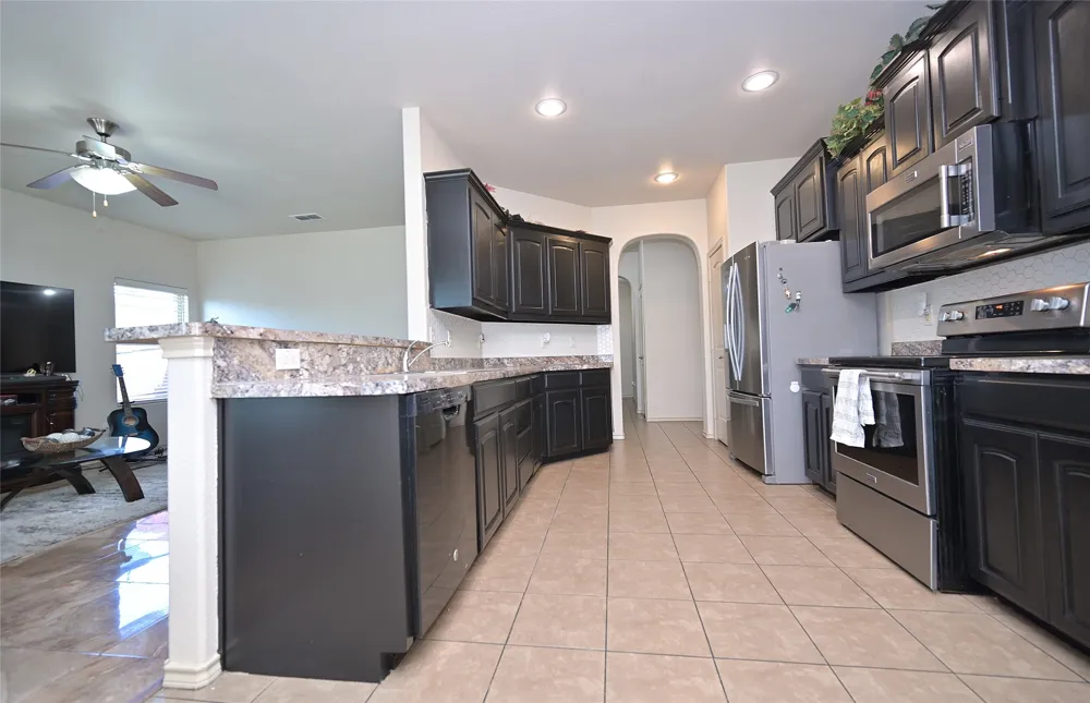 3000 Mitchell Court Arlington, TX 76010
