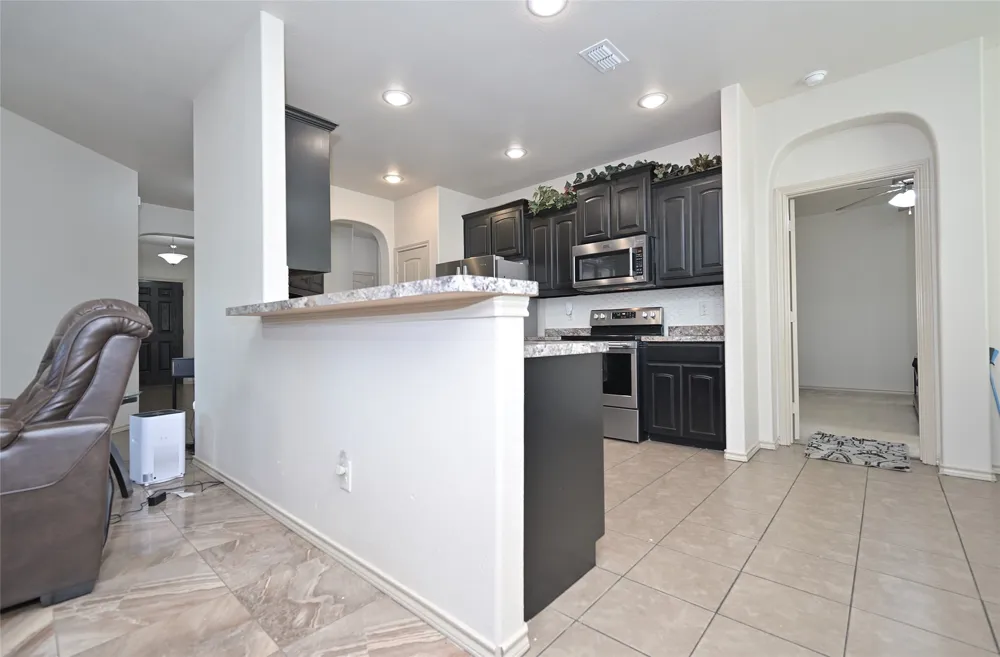 3000 Mitchell Court Arlington, TX 76010