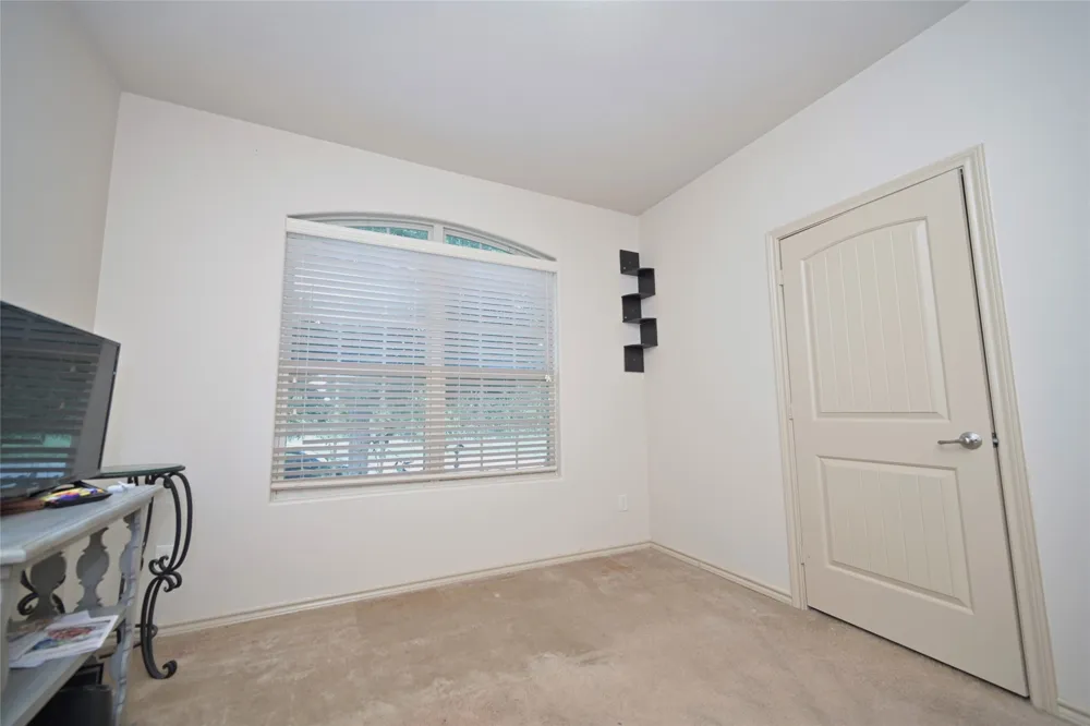 3000 Mitchell Court Arlington, TX 76010