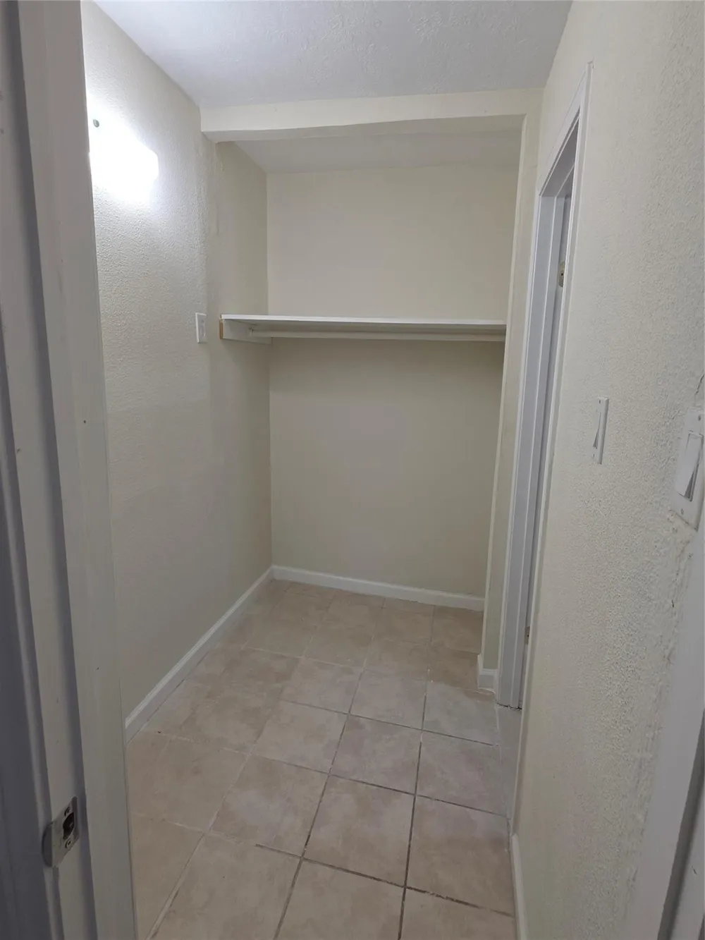 962 Sterling Green Drive S Channelview, TX 77530