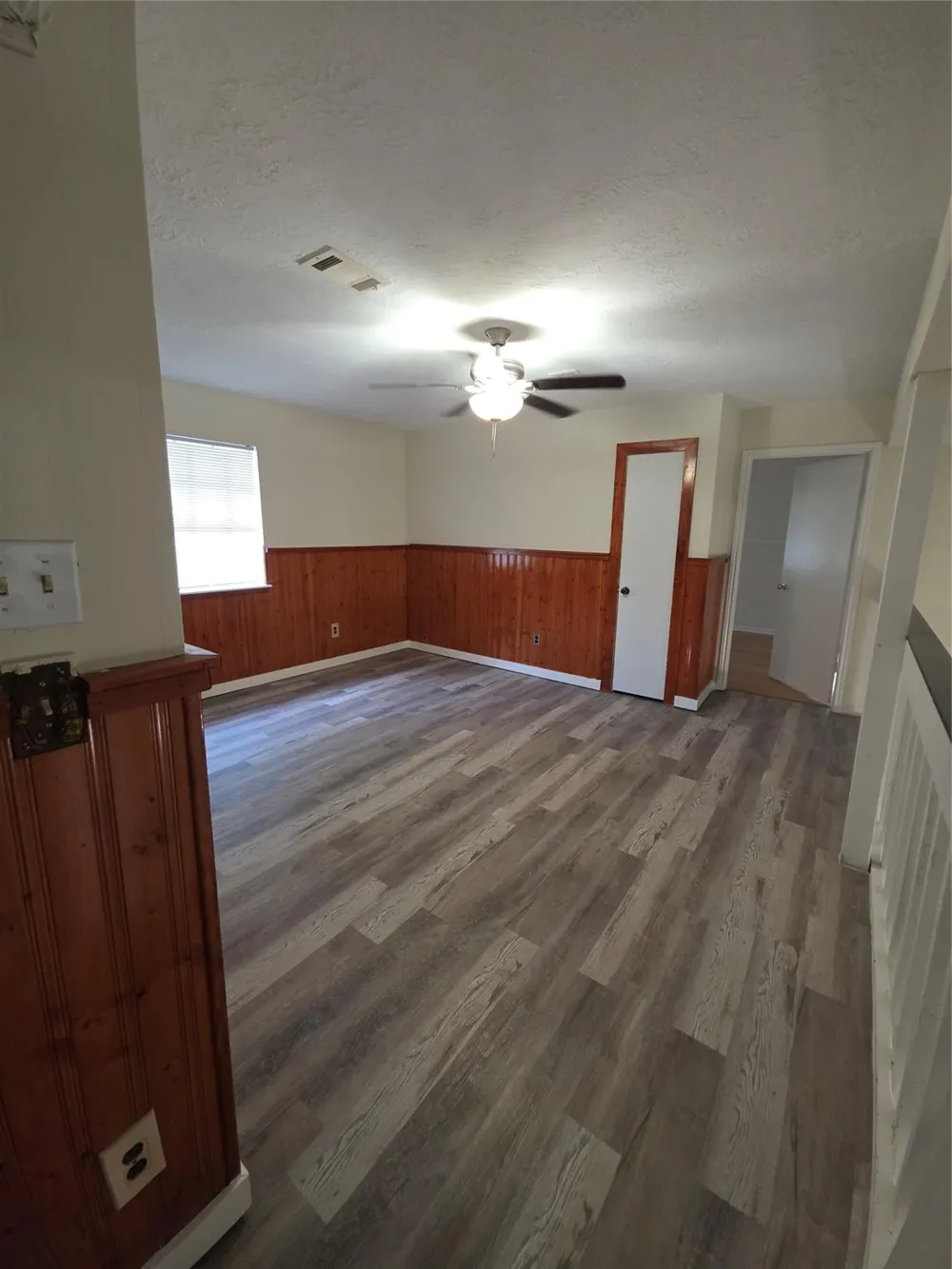 962 Sterling Green Drive S Channelview, TX 77530