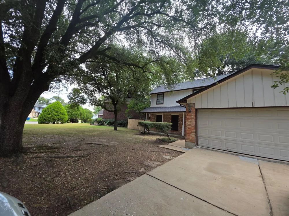 962 Sterling Green Drive S Channelview, TX 77530