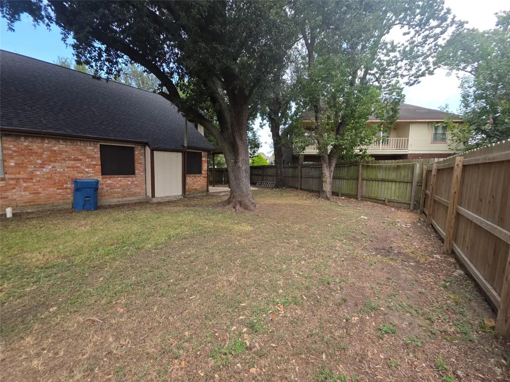 962 Sterling Green Drive S Channelview, TX 77530