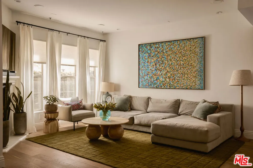 10639 Woodbridge Street #107 Toluca Lake, CA 91602