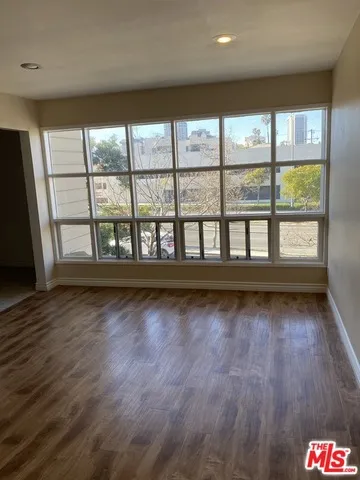 10438 Santa Monica Boulevard #4 Los Angeles, CA 90025