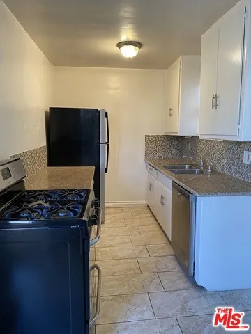 10438 Santa Monica Boulevard #4 Los Angeles, CA 90025