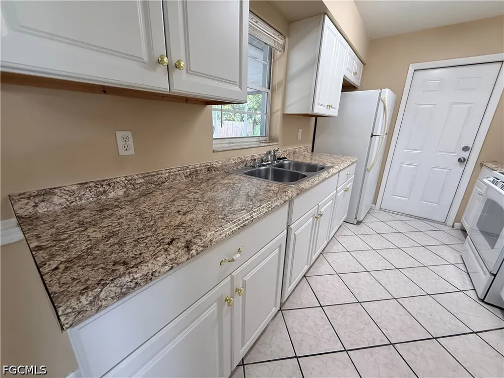 W Cypress Avenue Fort Myers, FL 33905