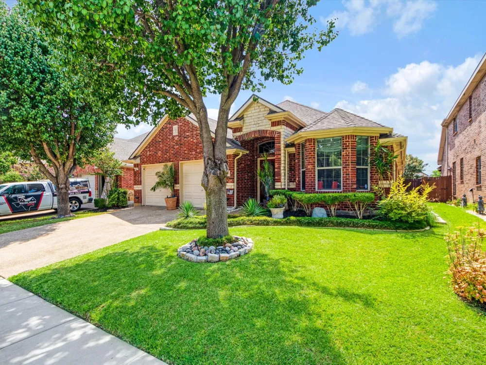 2703 Cove Drive Grand Prairie, TX 75054