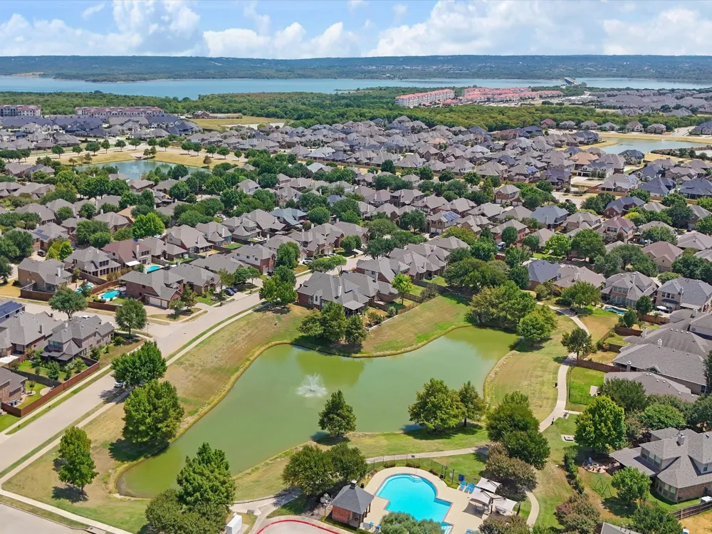 2703 Cove Drive Grand Prairie, TX 75054