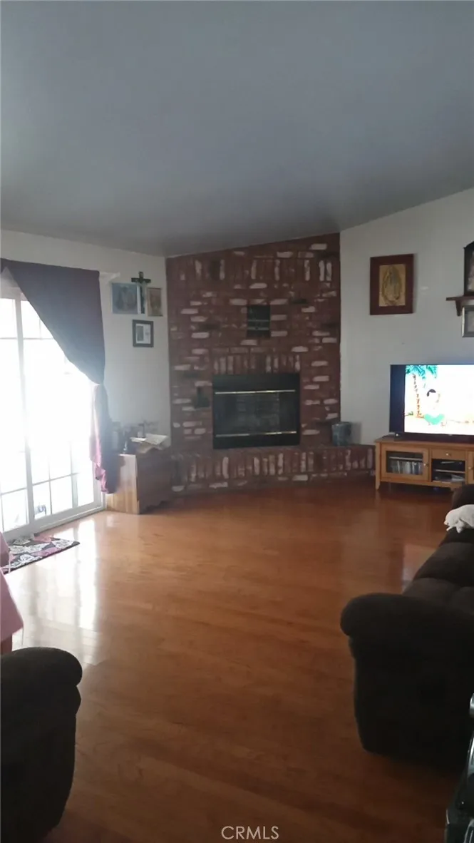 1633 Sunup Riverside, CA 92501