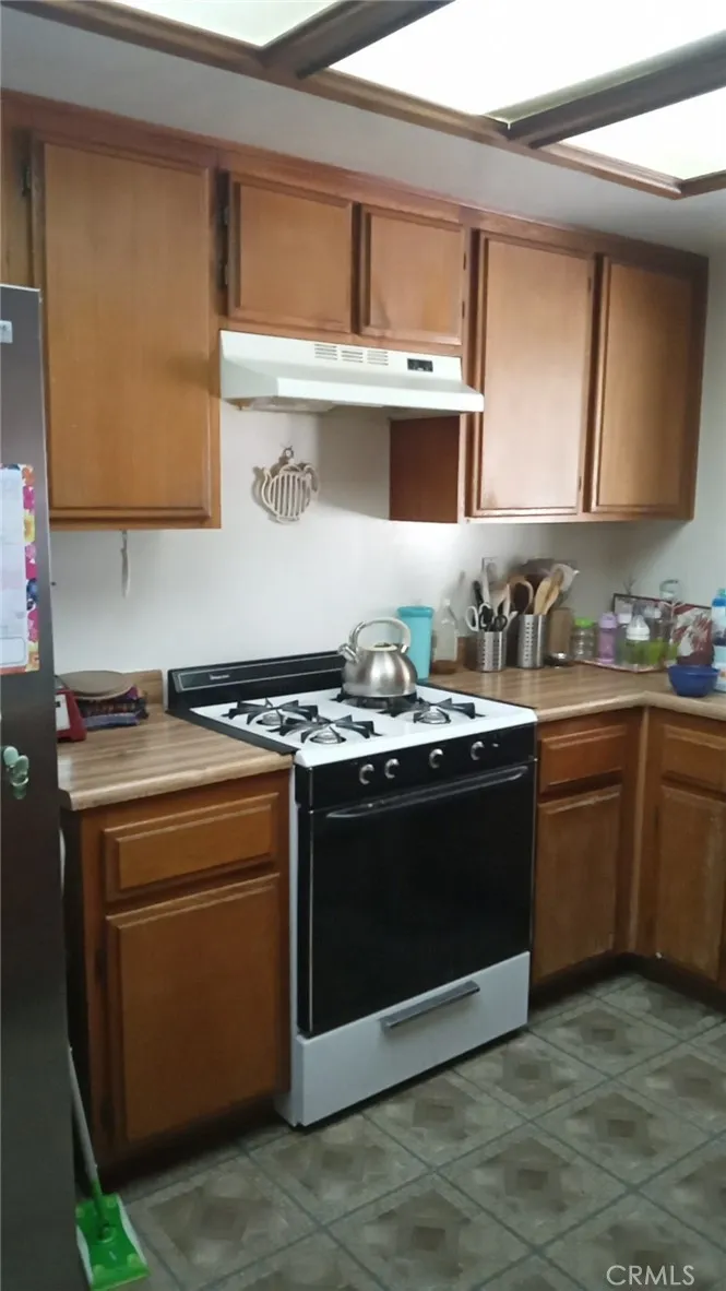 1633 Sunup Riverside, CA 92501