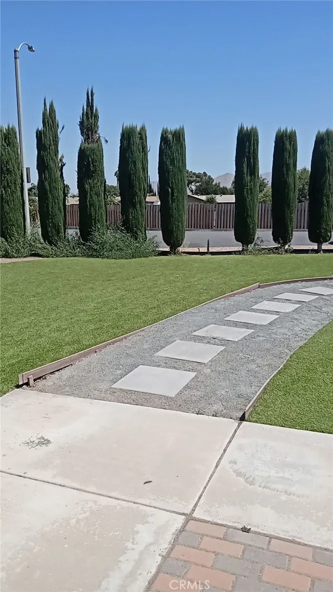 1633 Sunup Riverside, CA 92501