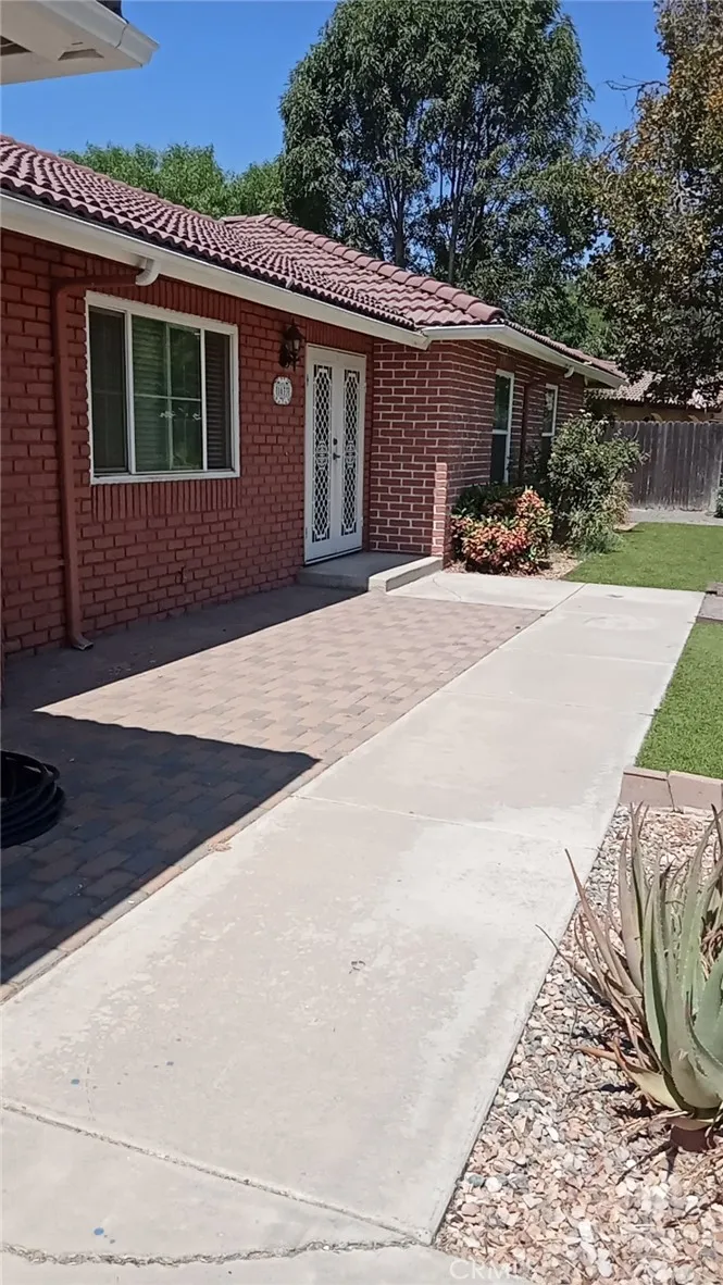 1633 Sunup Riverside, CA 92501
