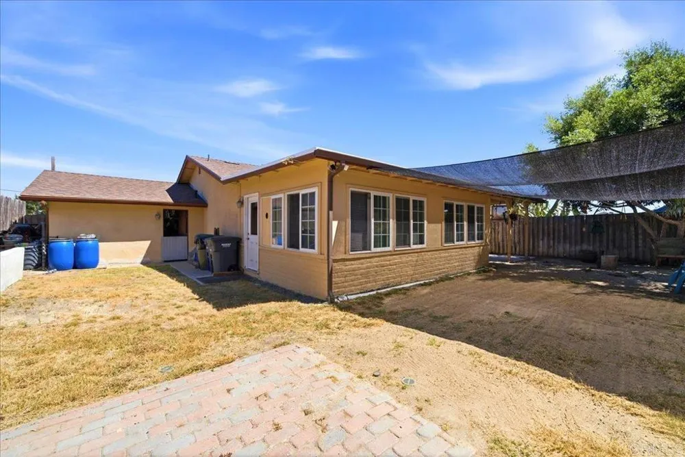 1634 Rush Avenue Vista, CA 92084