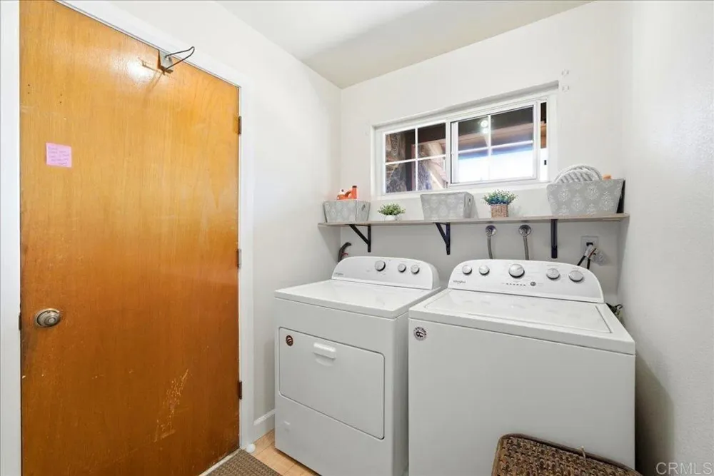 1634 Rush Avenue Vista, CA 92084