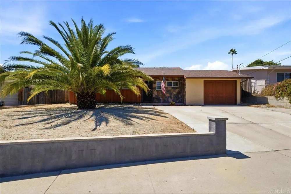 1634 Rush Avenue Vista, CA 92084