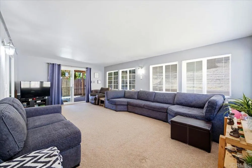 1634 Rush Avenue Vista, CA 92084