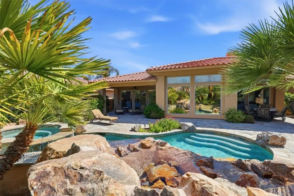 57211 Medinah La Quinta, CA 92253