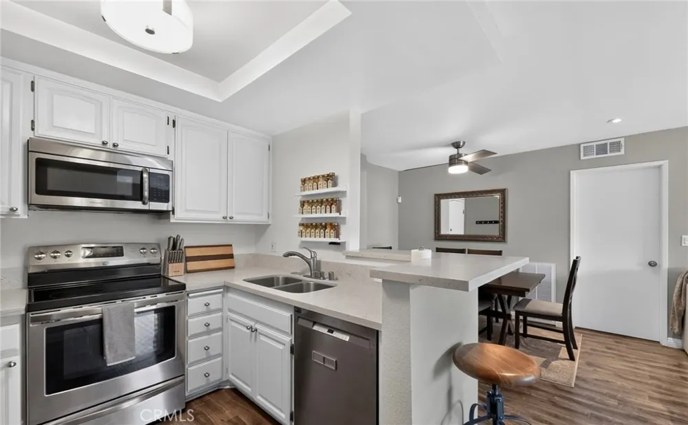 22100 Burbank Boulevard #333-D Woodland Hills, CA 91367