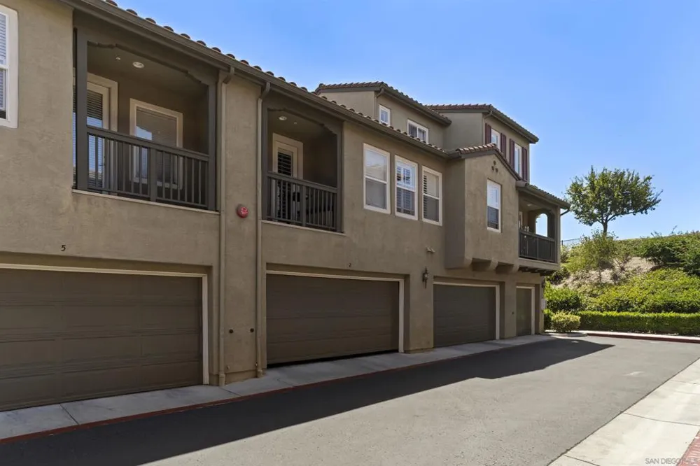 7885 Via Montebello #2 San Diego, CA 92129