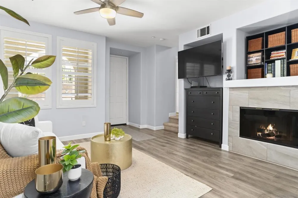 7885 Via Montebello #2 San Diego, CA 92129