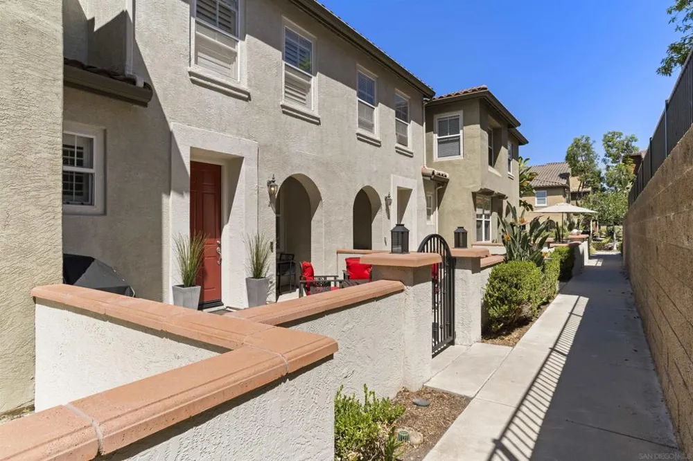 7885 Via Montebello #2 San Diego, CA 92129