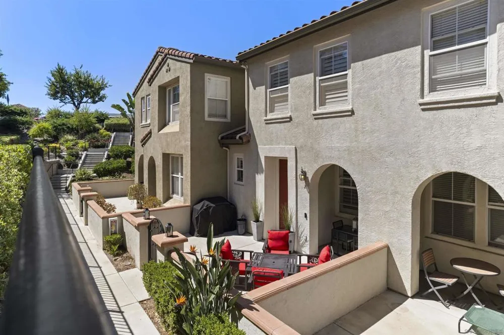 7885 Via Montebello #2 San Diego, CA 92129