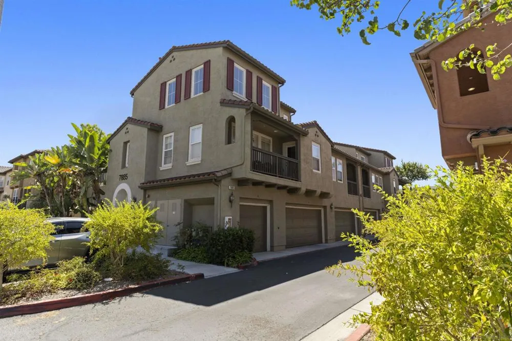 7885 Via Montebello #2 San Diego, CA 92129