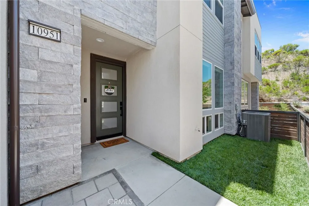 10951 Lotta Court San Diego, CA 92126