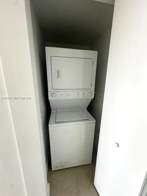 92 SW 3rd St #1107 Miami, FL 33130
