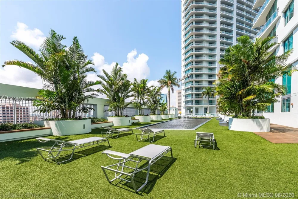 92 SW 3rd St #1107 Miami, FL 33130
