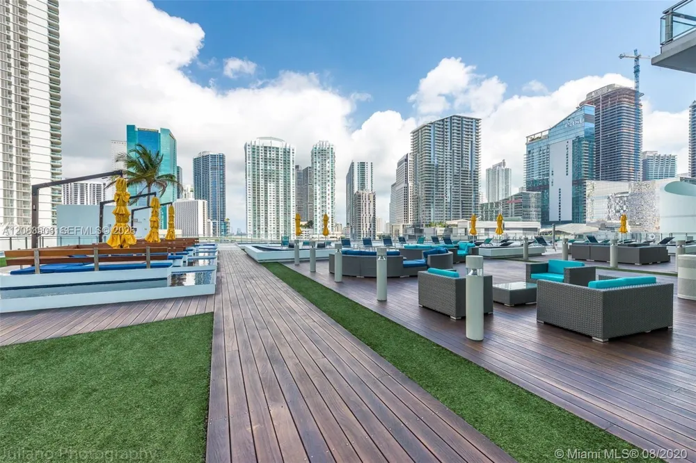92 SW 3rd St #1107 Miami, FL 33130
