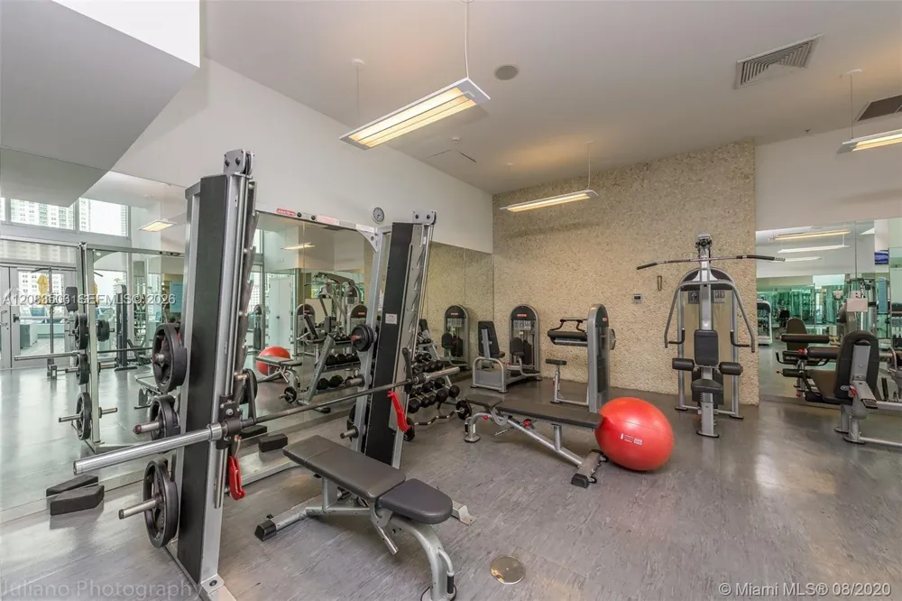 92 SW 3rd St #1107 Miami, FL 33130